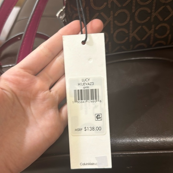 Calvin Klein Lucy triple compartment cross-bag - Picture 3 of 4